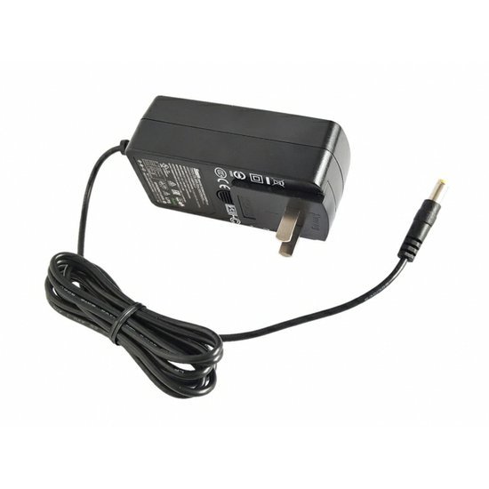 COMET Síťový adaptér stabilizovaný 24V/1A, spínaný, US